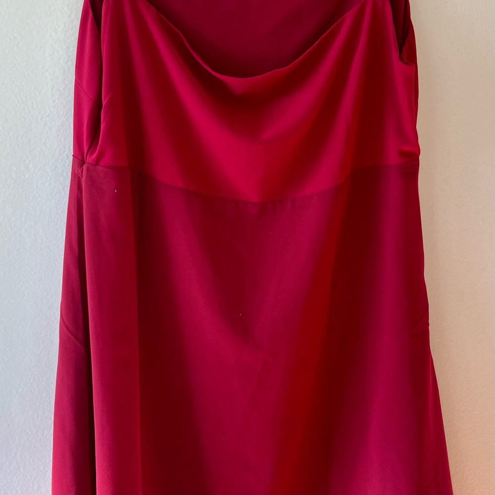 Tyler McGillivary XL Lyla two tone romantic red & burgundy dress limited edition - Picture 2 of 5